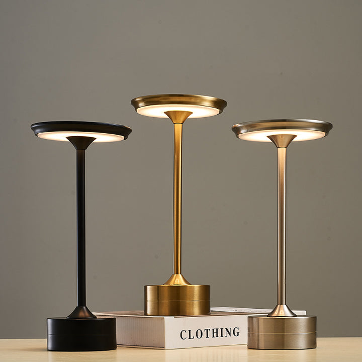 LuxeGlow - Metallic Elegance Lamp